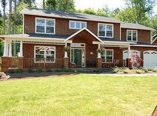 423 Eakin Dr NW, Bainbridge Island, WA 98110