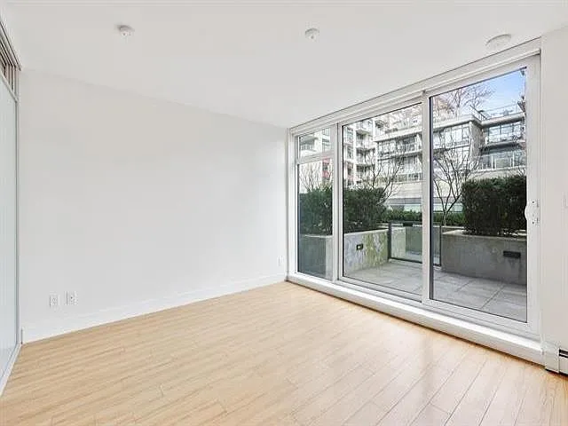 159 W 2nd Ave #220 — Photo 3
