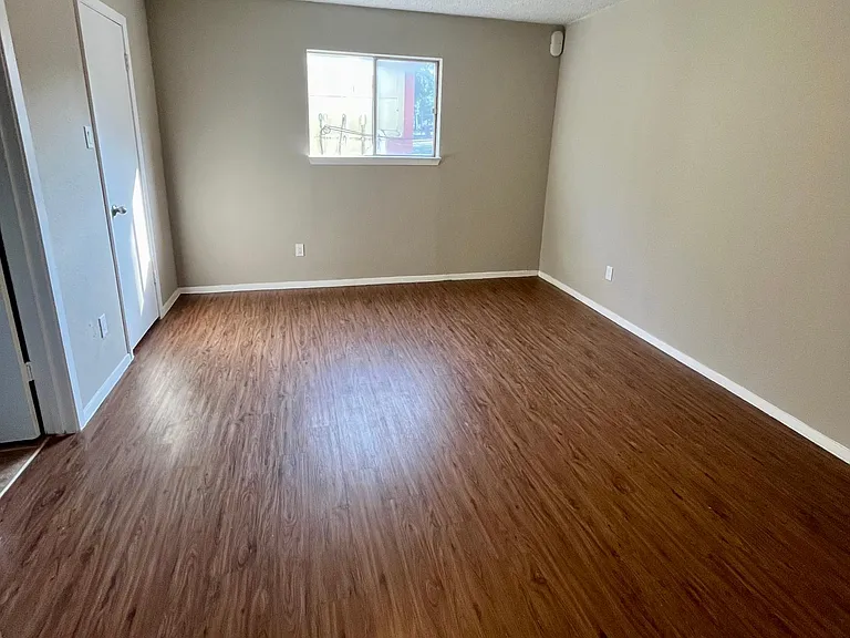 3105 S 1st St #202 — Photo 2