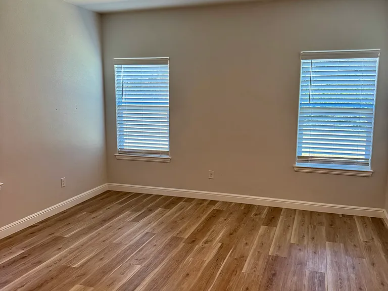 2817 Steepleridge Cir — Photo 14