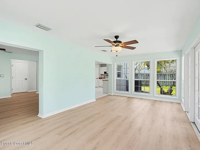 1640 Vista Lake Cir — Photo 10