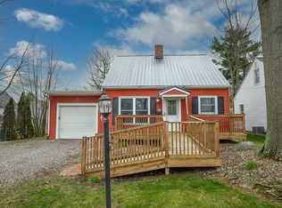 10 E Maxwell Dr, Shelby, OH 44875