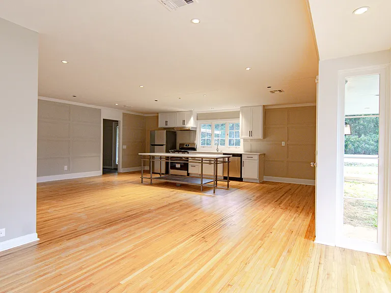 895 Greg Dr — Photo 15