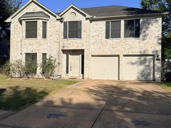 232 N Ranch House Rd, Angleton, TX 77515