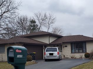 18419 Maple St, Lansing, IL 60438