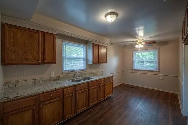 21740 Parklawn St — Photo 2