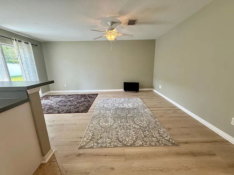 102 N Lady Mary Dr — Photo 11