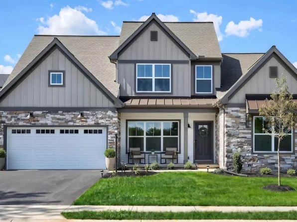 2236 S Autumn Chase Dr, Mechanicsburg, PA 17055