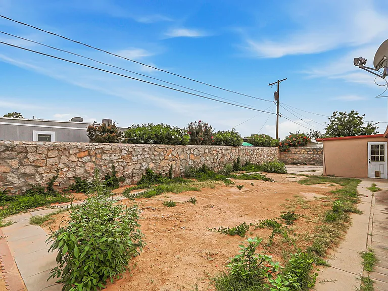 8700 Cielo Vista Dr — Photo 7