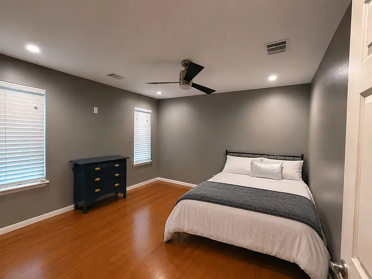 7815 Cervin Dr — Photo 9