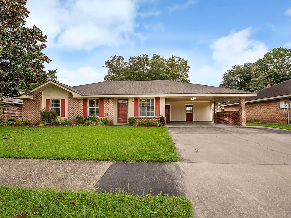 1st image of 110 Saint Nicholas Dr