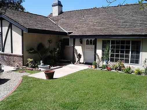 2nd image of 739 N Glendora Ave