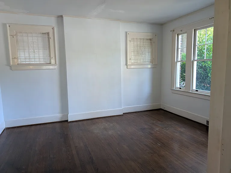 2201 Blossom St — Photo 21