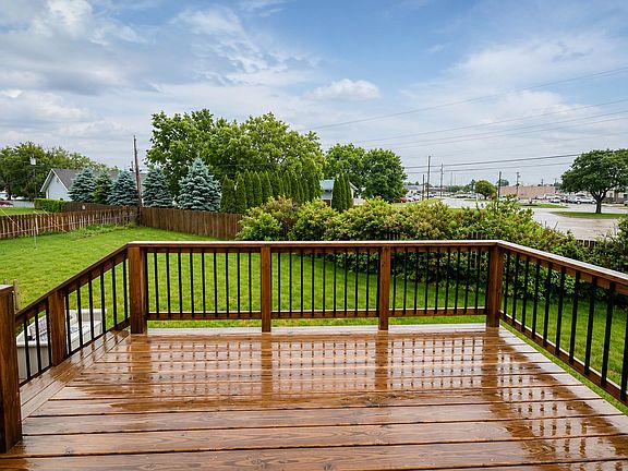 5th image of 2653 James Pl