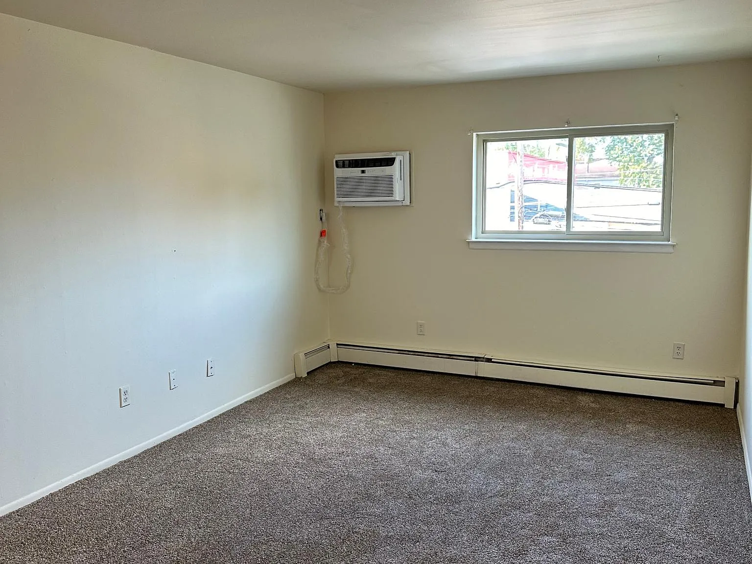 1 bed, $1,025 — Photo 2