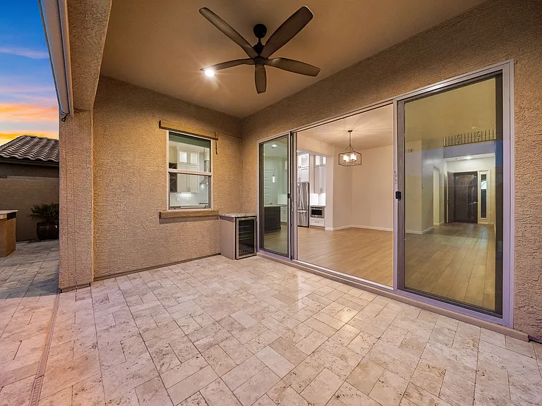 1005 W Lark Bunting Ln — Photo 35