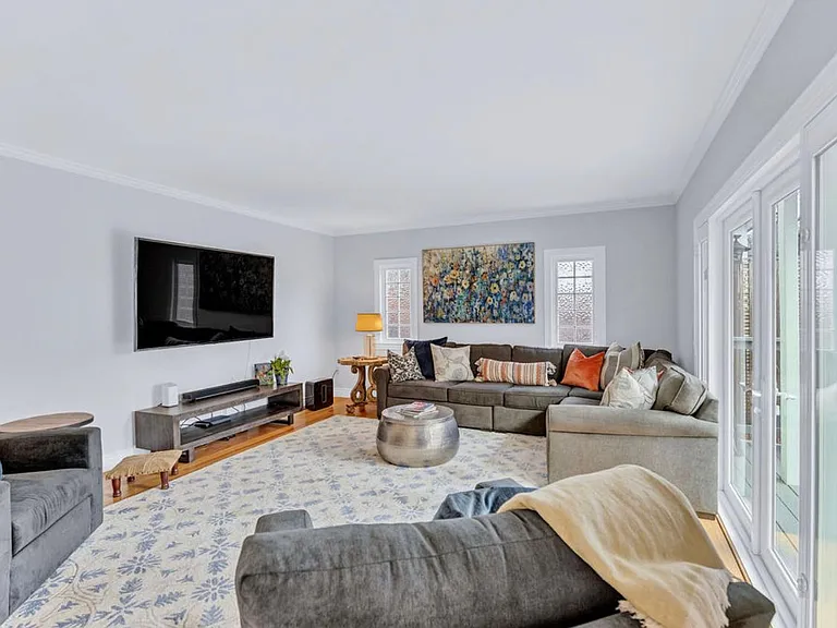 610 Harvest Ln — Photo 13