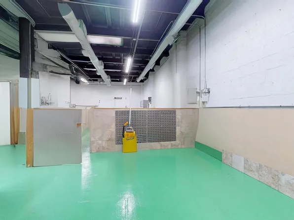 45-44 Vernon Boulevard image 16 of 17