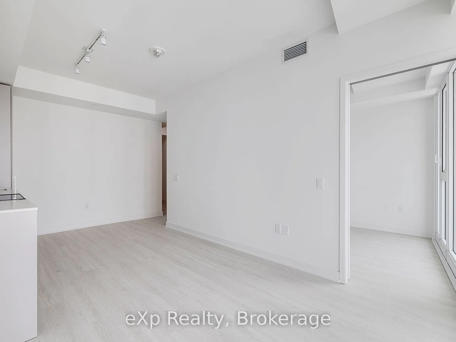 1 bed, $2,350 — Photo 4