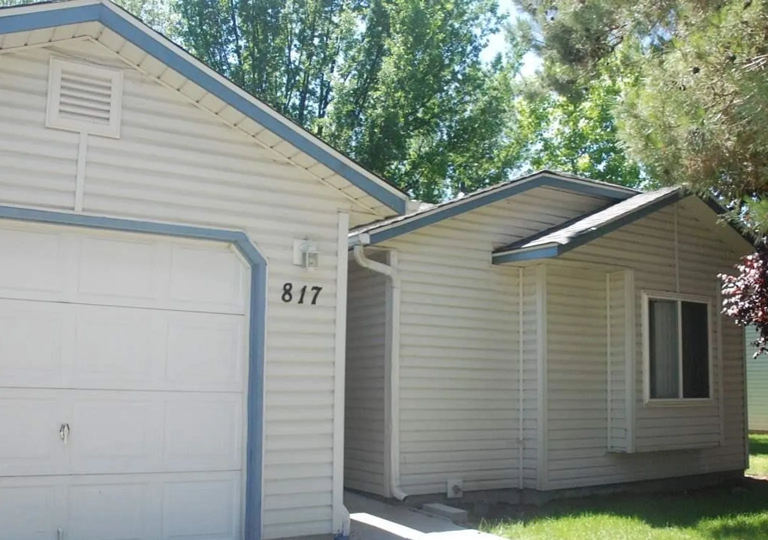 403 - Comstock — Photo 1