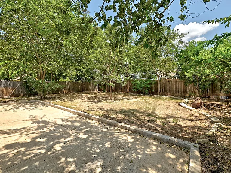 2702 Goldbridge Dr — Photo 28