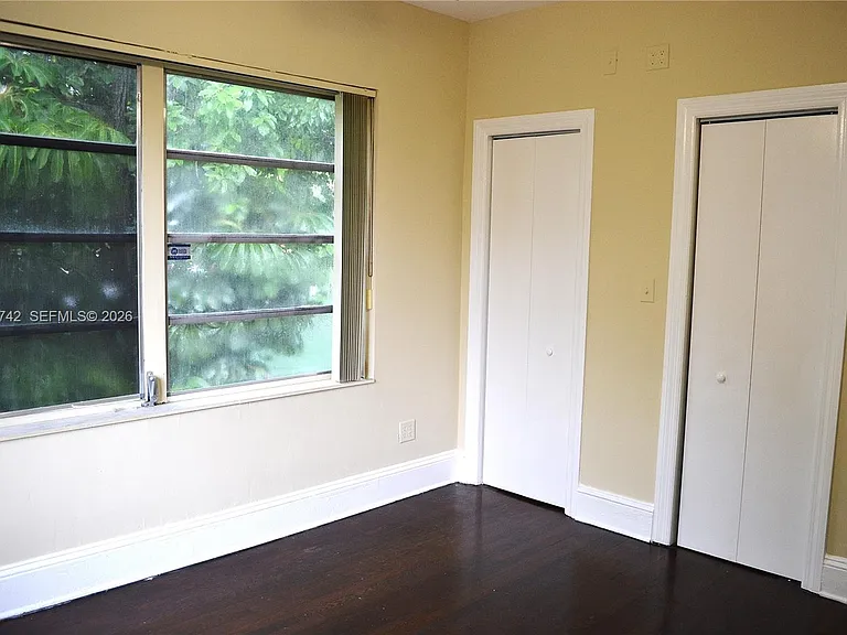 1661 SW 13th St #3 — Photo 10