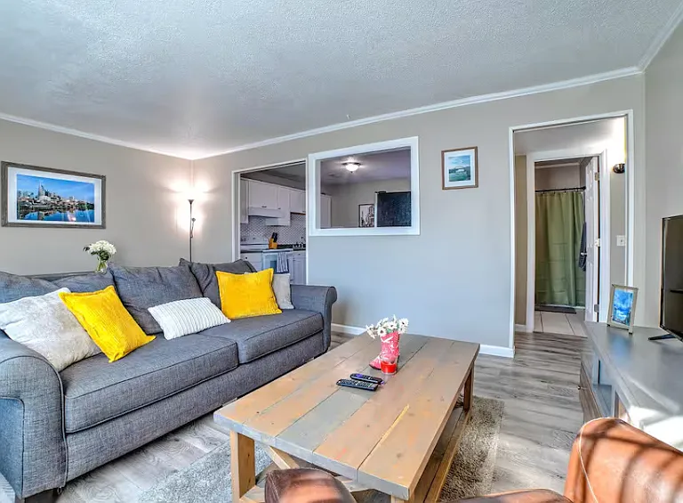 2417 Glenrose Ave #A — Photo 1