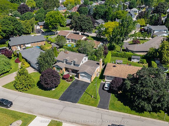 2nd image of 20 Parkview Dr