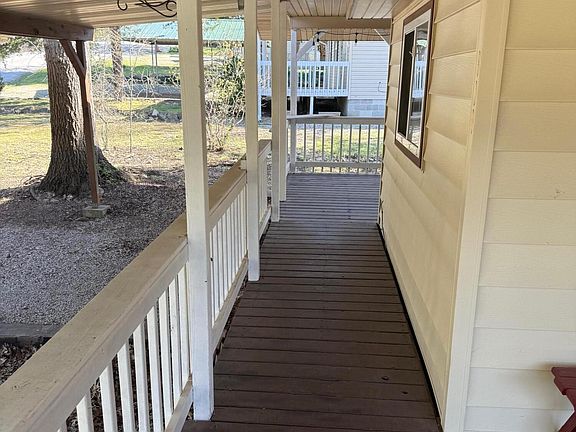 3rd image of 800 Compton Ridge Road