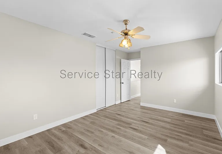7500 E Deer Valley Rd #31 — Photo 15