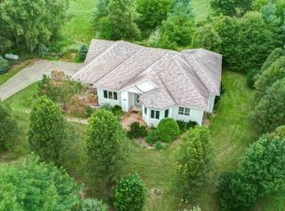 17620 Green Rd, Harvard, IL 60033