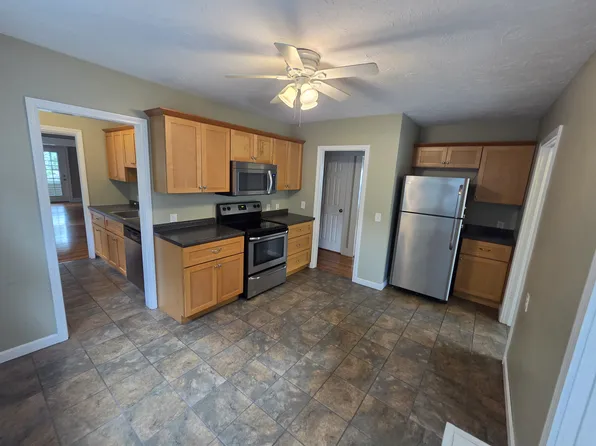 2 Davidson Rd #1, Worcester, MA 01605