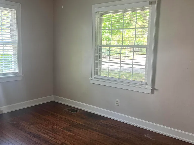 706 Golfview Dr — Photo 9