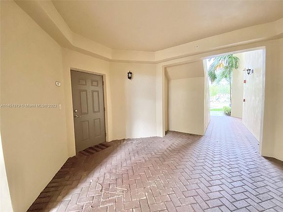 4th image of 10870 NW 88th Ter Unit 107
