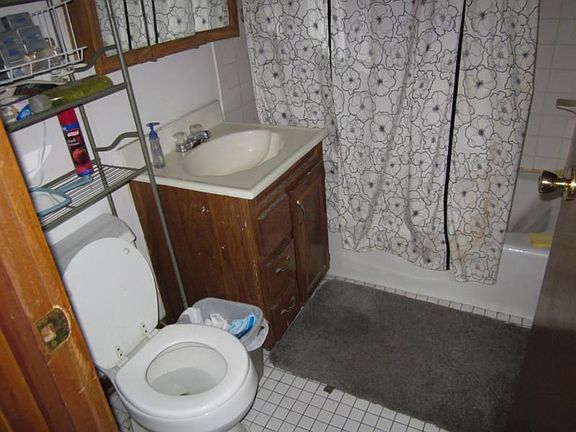 2nd image of 2246 W Armitage Ave #2F