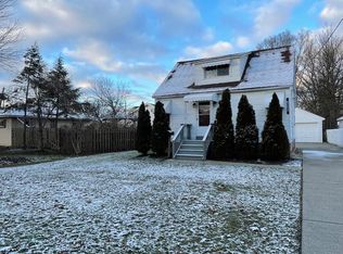 16524 Bagley Rd, Cleveland, OH 44130