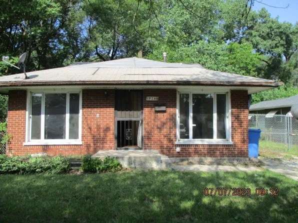 13240 S Vernon Ave, Riverdale, IL 60827