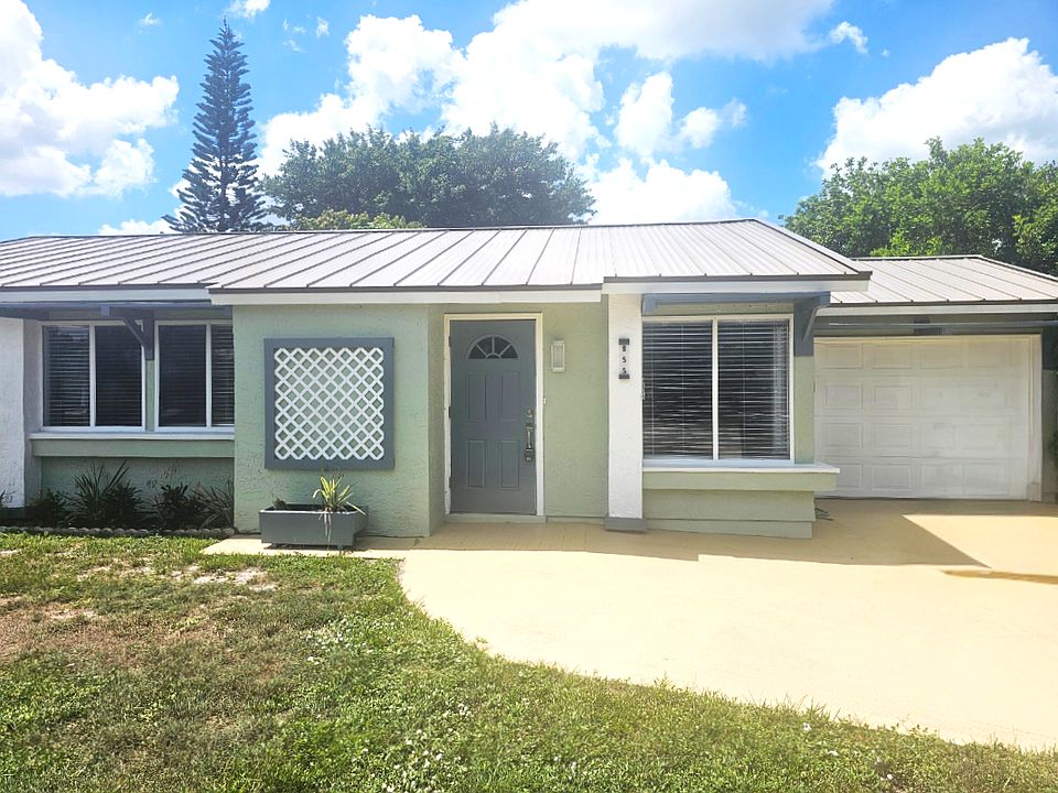 1st image of 855 23rd Pl SW