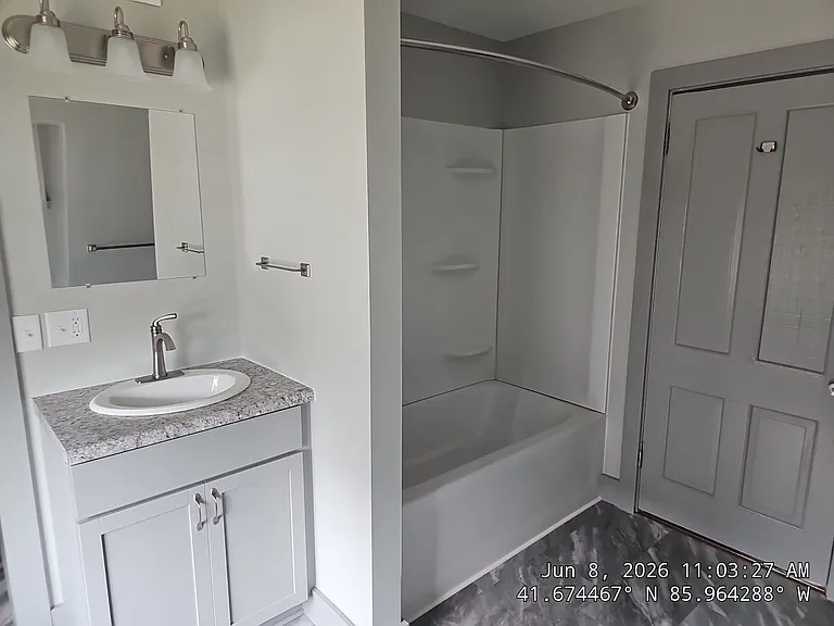 1315 Kinzy St #A — Photo 37