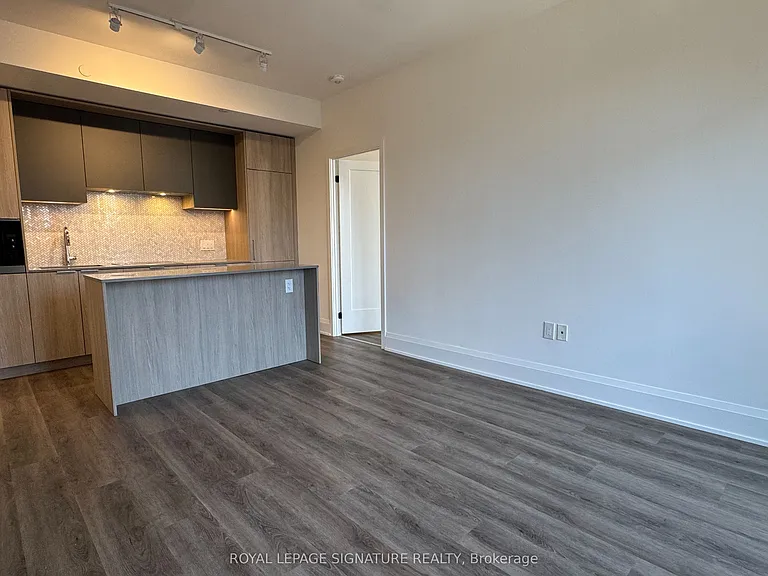 123 Portland St #808 — Photo 2
