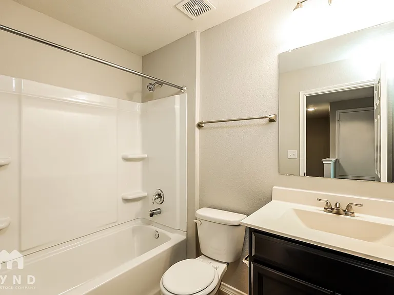 10327 Dunlap — Photo 14