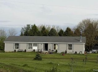 118 N Ray Quincy Rd, Quincy, MI 49082