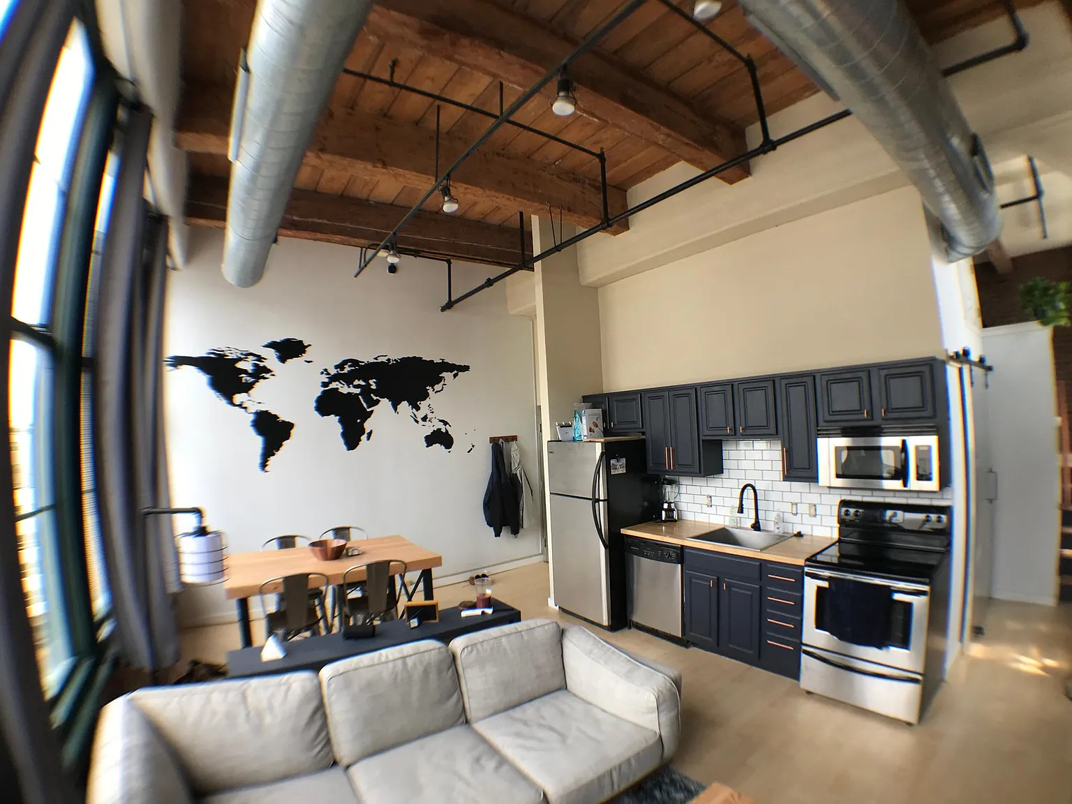 1010 Arch St — Photo 3