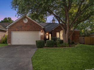 6353 Parkland Oaks Dr, San Antonio, TX 78240
