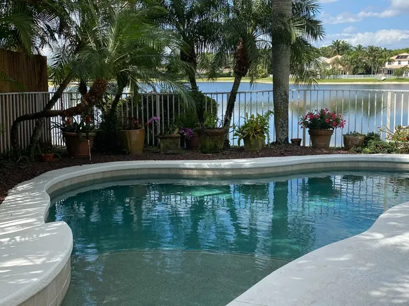 7273 Winder Ct, Lake Worth, FL 33467