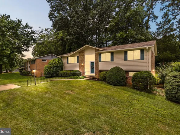 5020 Gainsborough Dr, Fairfax, VA 22032