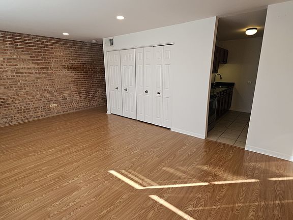 4th image of 2250 N Lincoln Ave APT 308