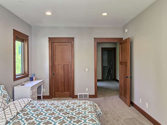 3rd image of 6271 Peninsula Dr