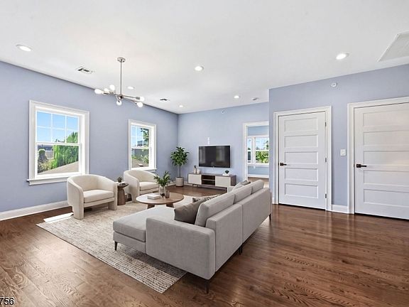 5th image of 55 Watchung Ave #4