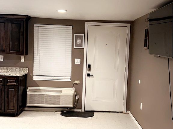 2nd image of 1111 Zauk Ave #3